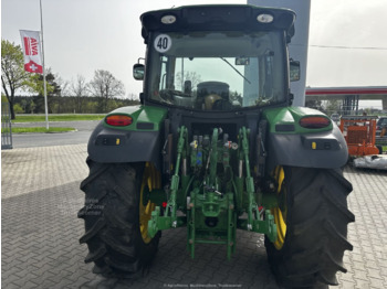 John Deere 6115R - Traktor: obrázek 4