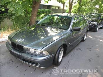 Osobní auto BMW 5: obrázek 1