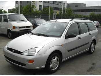 Ford Focus 1.6 - Osobní auto