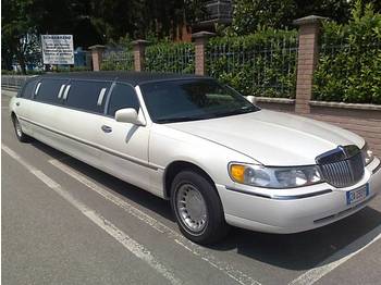 Lincoln Town Car - Osobní auto