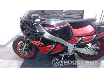 Motocykl Yamaha FZR: obrázek 1