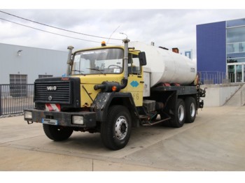 Cisternové vozidlo pro dopravu chemických látek Iveco 330.30 - UNIC- ASFALT-BITUMEN-GOUDRON: obrázek 1