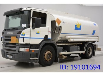 Cisternové vozidlo pro dopravu paliva Scania P230: obrázek 1