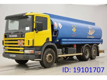 Cisternové vozidlo pro dopravu paliva Scania P94.260 - 6x2: obrázek 1