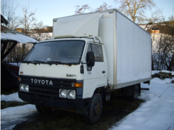 Toyota Dyna - Skříňový nákladní auto