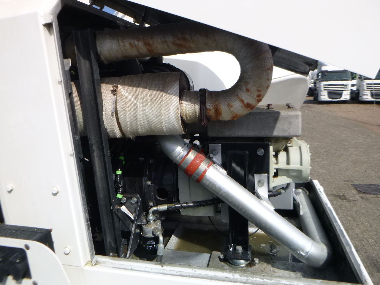 Silo cisterna pro dopravu mouky Omeps Powder tank alu 40 m3 + engine/compressor: obrázek 7