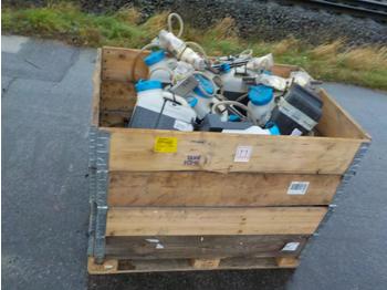  Unused Box of Water Spreaders to suit Bomag - Příslušenství