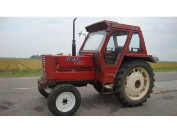 Traktor FIAT 780: obrázek 1