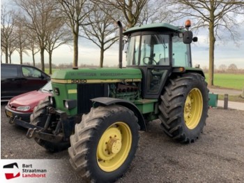 Traktor John Deere 3050: obrázek 1