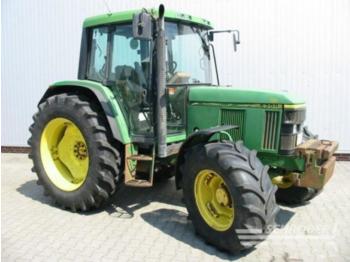 Traktor John Deere 6300: obrázek 1