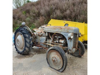 Traktor Massey Ferguson TE20: obrázek 1