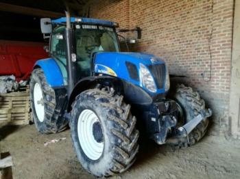 Traktor New Holland T7030: obrázek 1