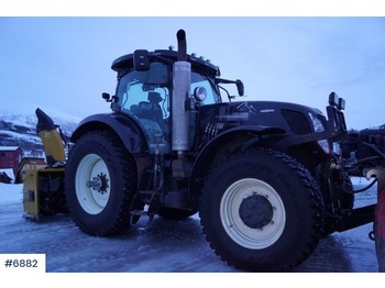 Traktor New Holland T7070: obrázek 1
