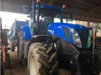 Traktor New Holland T7.220: obrázek 1