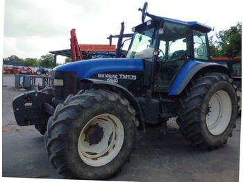 Traktor New Holland TM135: obrázek 1