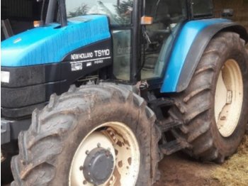 Traktor New Holland TS110: obrázek 1
